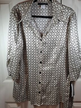 Sara Michelle Cream and Black Patterned Button-Up Blouse